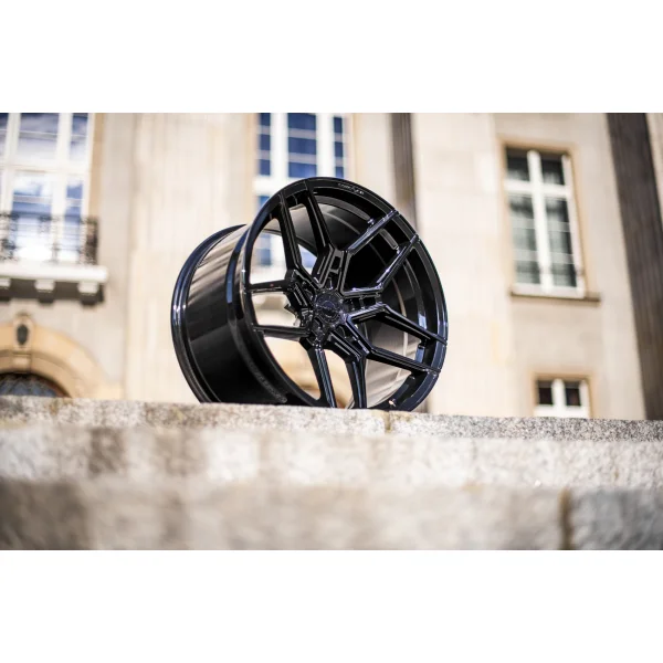 Concaver CVR5 20x8 ET20-40 BLANK Platinum Black